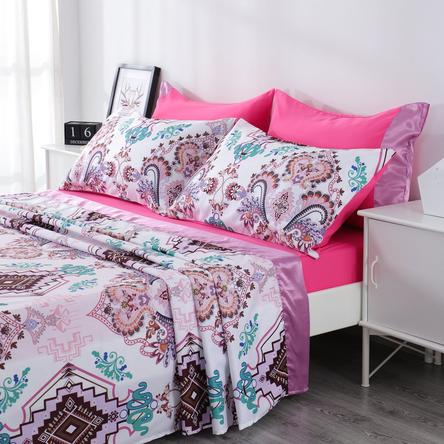 6 Piece Bed Sheet set-White Geometrical