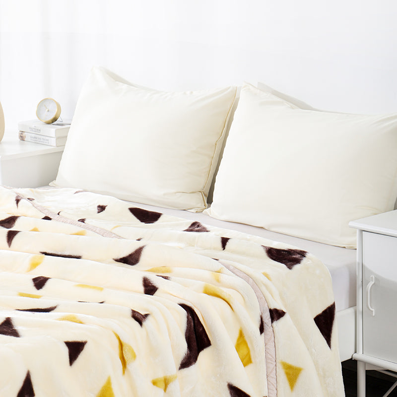Triangle Design Blanket